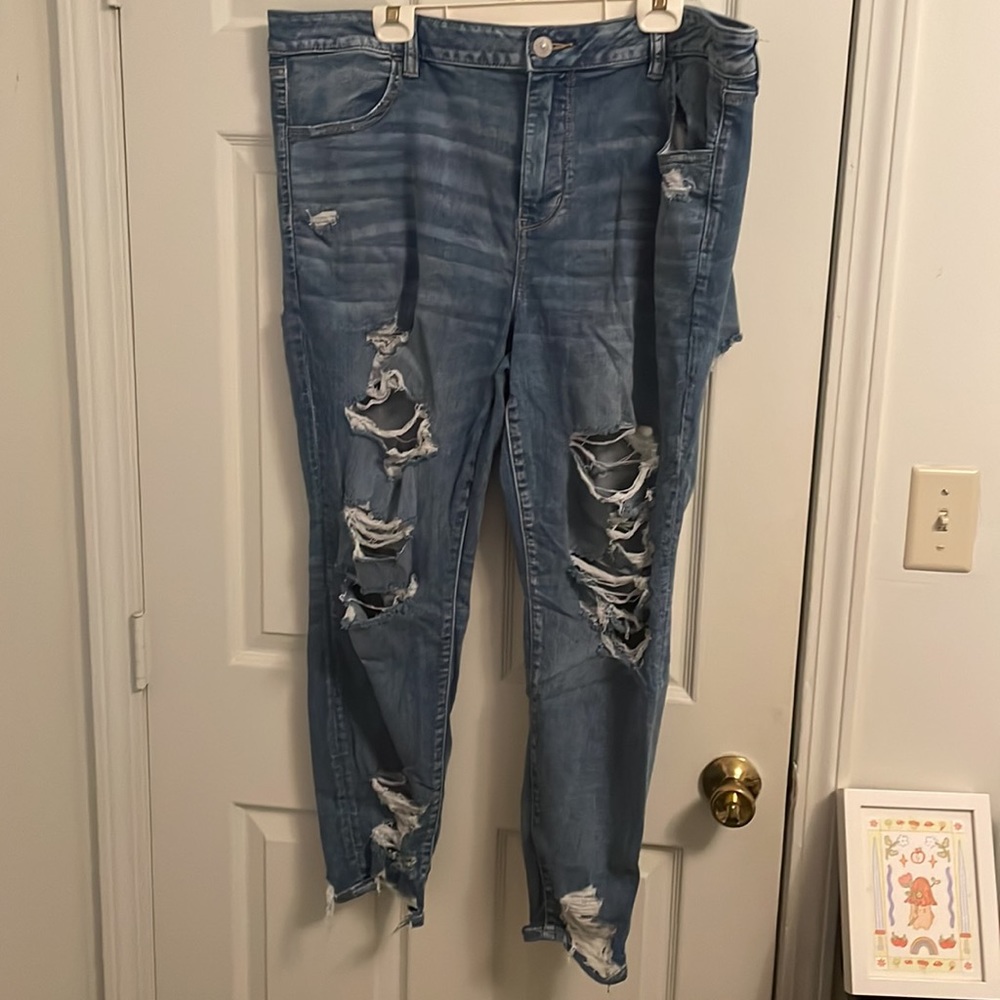 American Eagle Distressed Hi Rise Jegging